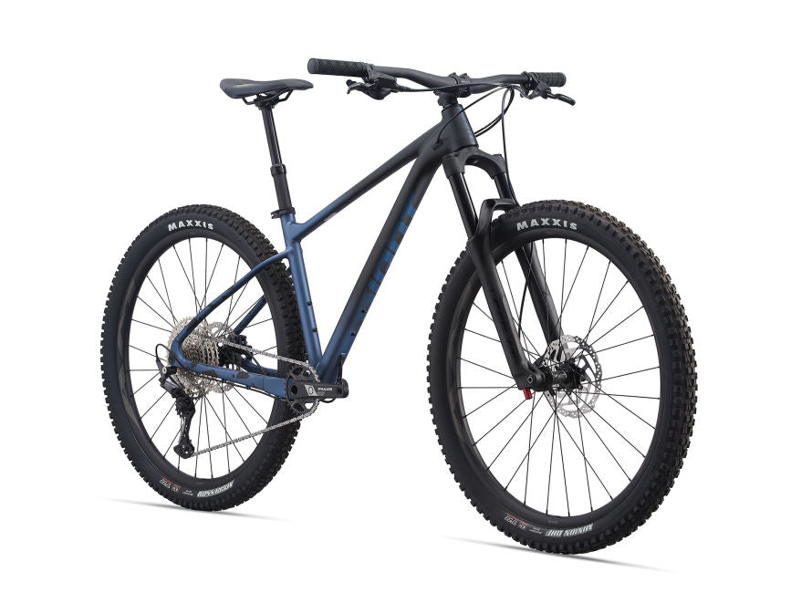 Giant Fathom 2 (Black/Blue Ashes)