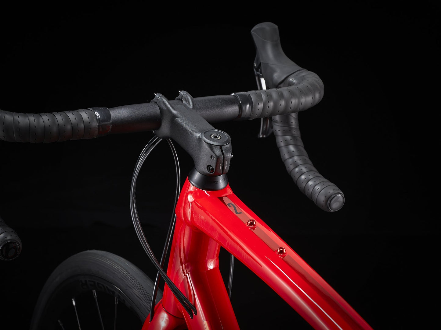 Trek Domane AL 2 Disc (Viper Red/Trek Black)