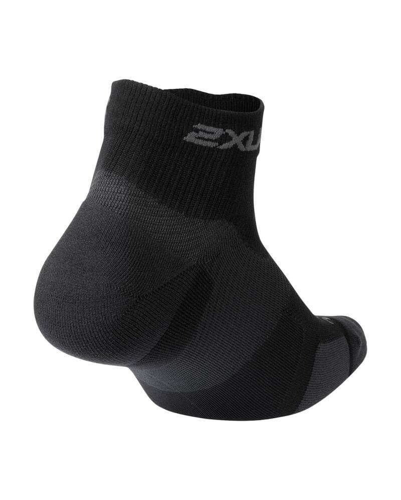 2XU Vectr Light Cushion Compression 1/4 Crew Unisex Cycling Socks (Black/Titanium)