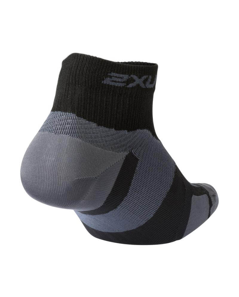 2XU Vectr Ultralight 1/4 Crew Unisex Cycling Socks (Black/Titanium)